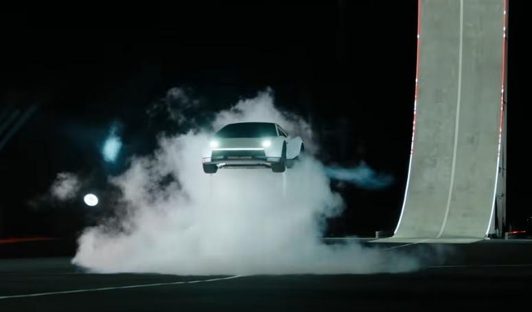 Mobil Listrik Tesla Roadster Bisa Terbang, Akselerasi 0-96 Km/Jam Hanya 0,81 Detik