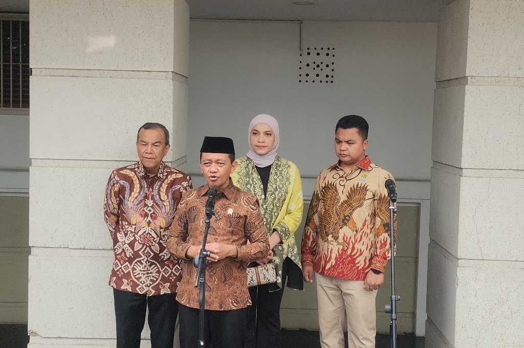 Bahlil Rapat Bareng Bos Danantara, Kapolri hingga Dasco, Klaim Stok BBM Nasional Aman
