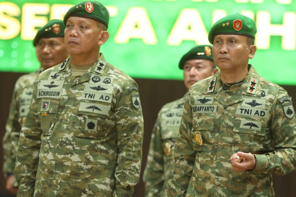 Tongkat Komando Pangdam Diponegoro Berganti, Mayjen Sudaryanto Gantikan Mayjen Achiruddin