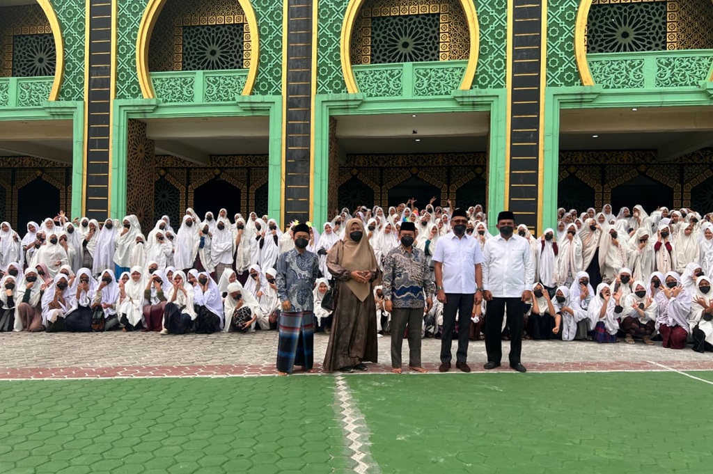 Cak Imin Hadirkan Rumah Bebas Asap di Pekanbaru Jelang Hari Santri 2026