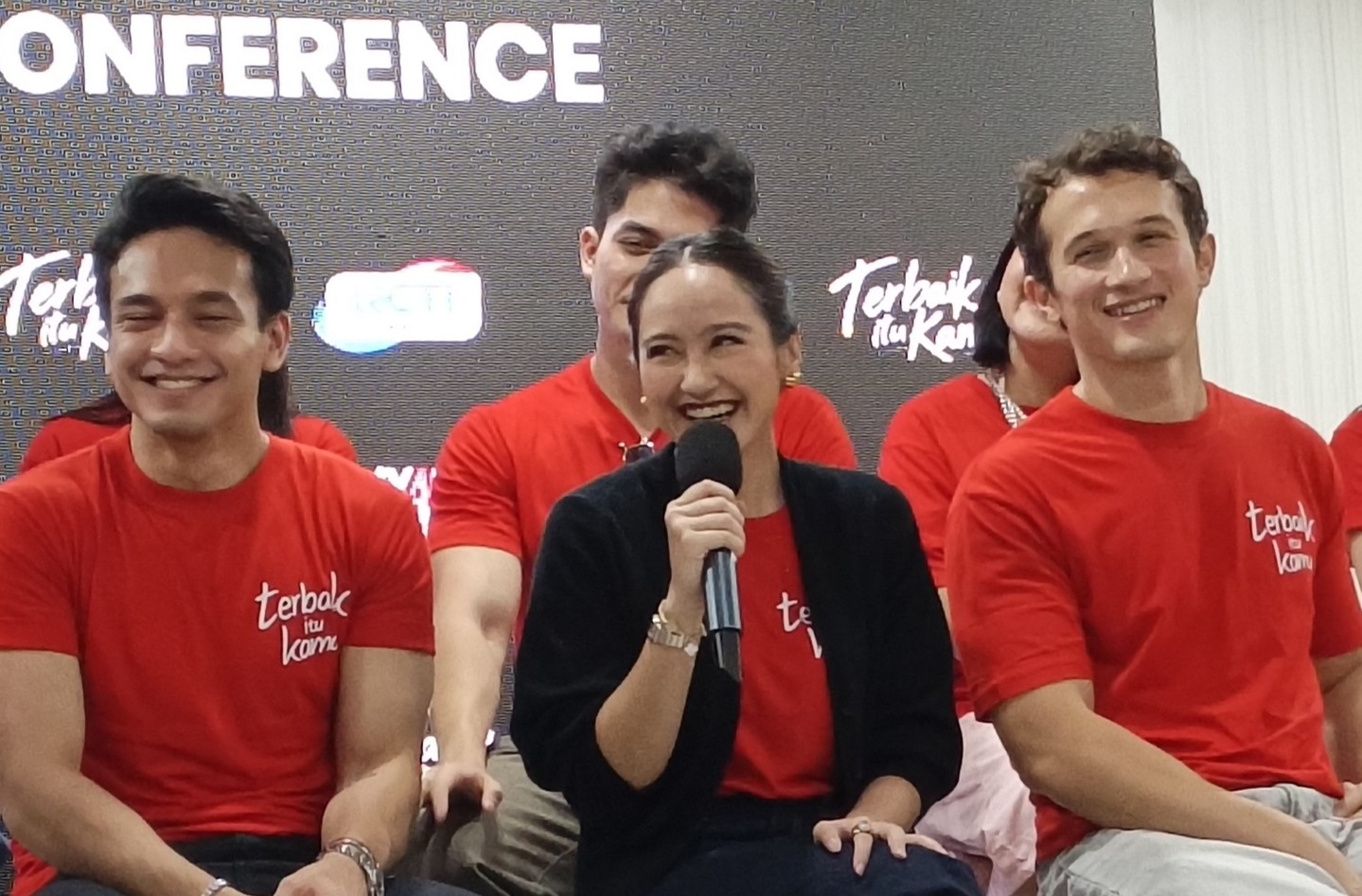 Salshabilla Adriani Jalani Peran Menantang di Terbaik Itu Kamu, dari Dipenjara hingga Jadi CEO