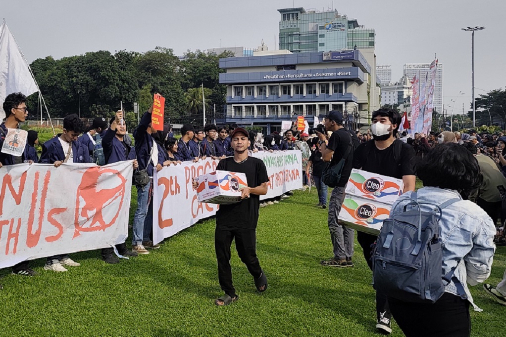 Mahasiswa Demo di Tugu Tani Jakpus, Suarakan 5 Tuntutan