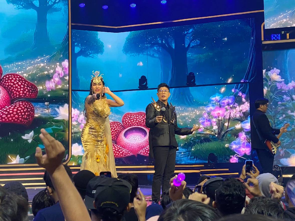 Auto Nyanyi Bareng! Denada dan Kangen Band Bawa Yolanda di Panggung Kilau Raya MNCTV 35