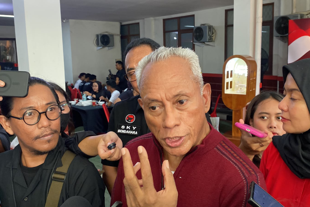Jokowi Klaim Ada Operasi Politik di Balik Isu Ijazah, PDIP: Buktikan Saja di Pengadilan