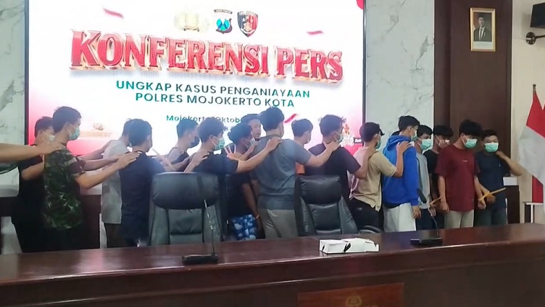Viral Pengeroyokan di Mojokerto Gunakan Sajam, 21 Pemuda Ditangkap