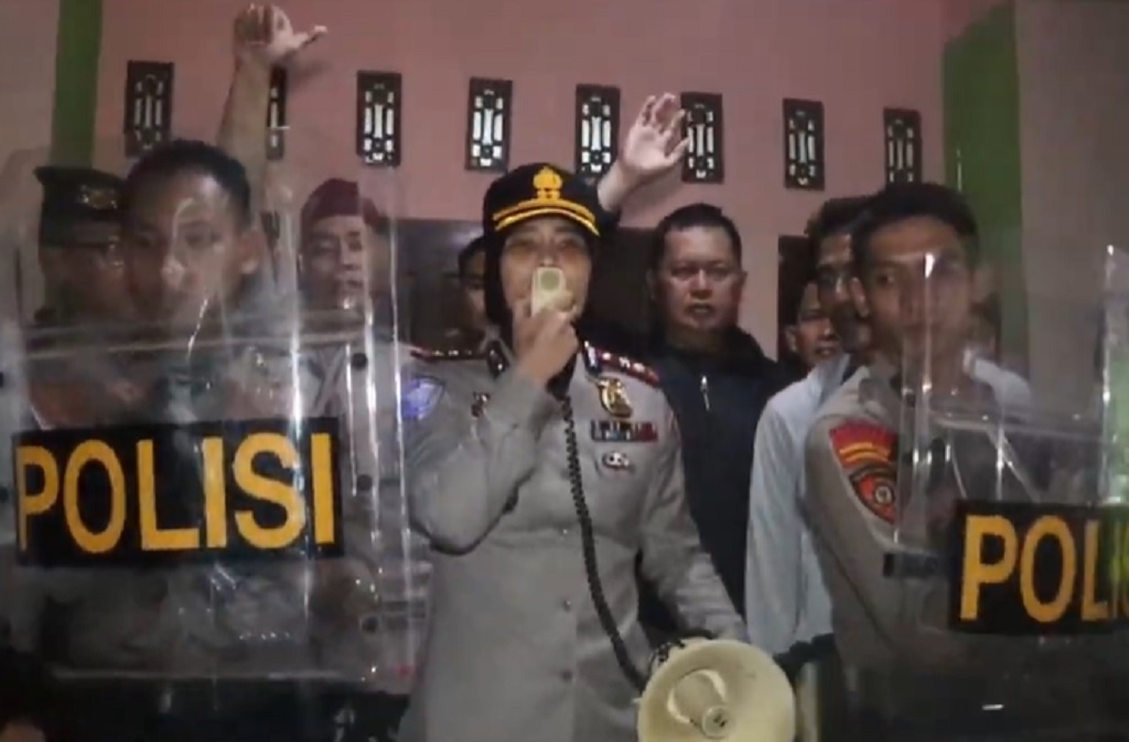 Remaja di Tegal Dihajar Massa usai Cabuli Bocah Perempuan 5 Tahun, Evakuasi Mencekam!