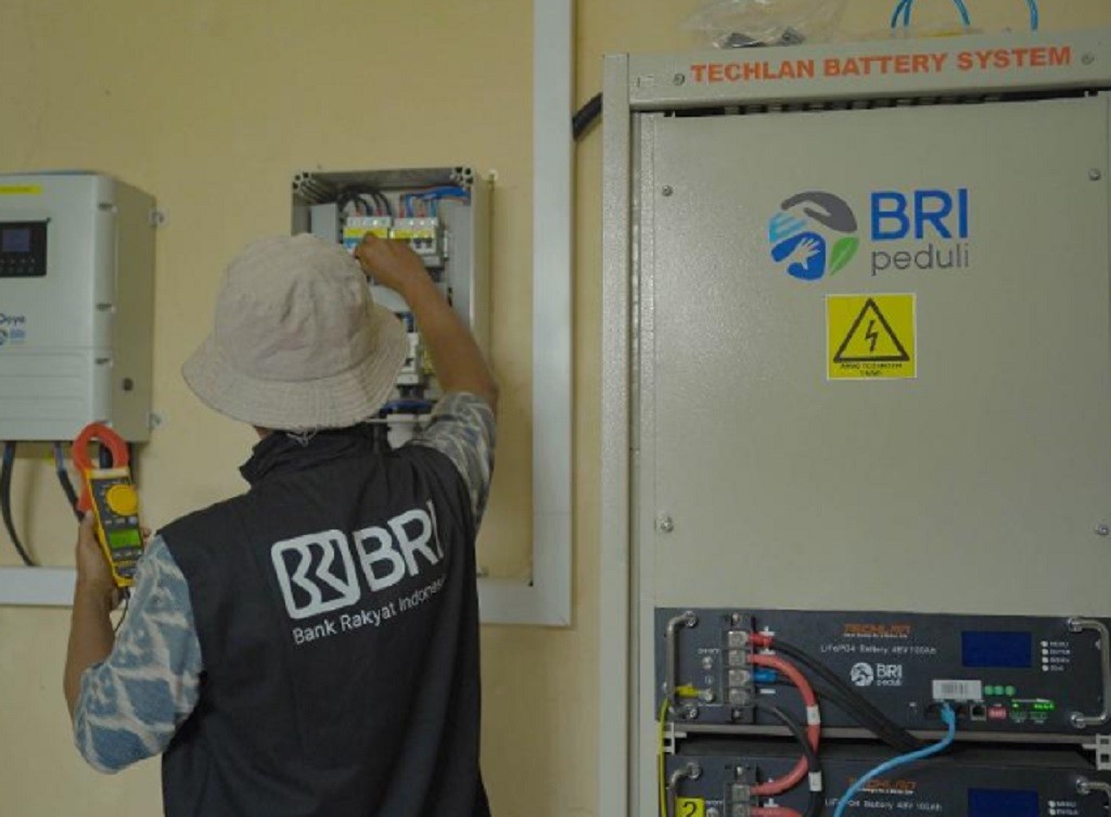 Dukung Pemulihan Pascabencana, BRI Peduli Perluas Akses Energi Surya bagi Ribuan Keluarga