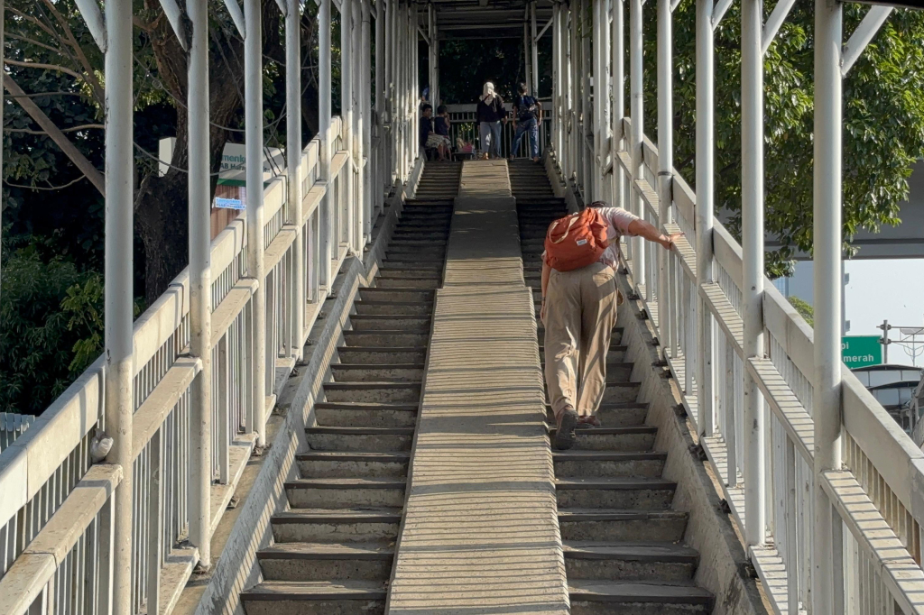 Pramono Janji Perbaiki JPO Kota Bambu yang Dikeluhkan Tak Ramah Disabilitas