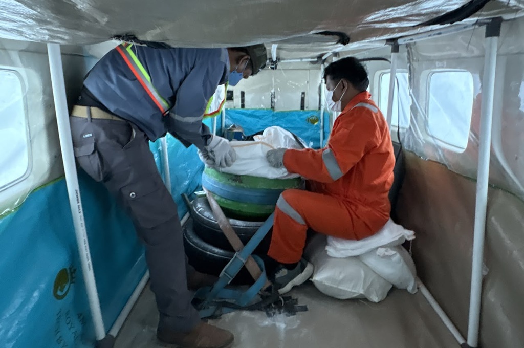Jakarta Panas Terik Belakangan Ini, BMKG Tebar 4 Ton Garam di Langit Pancing Hujan
