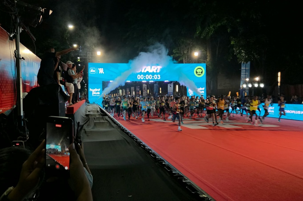Pramono Lepas Ribuan Pelari Maraton Jakarta Running Festival 2026