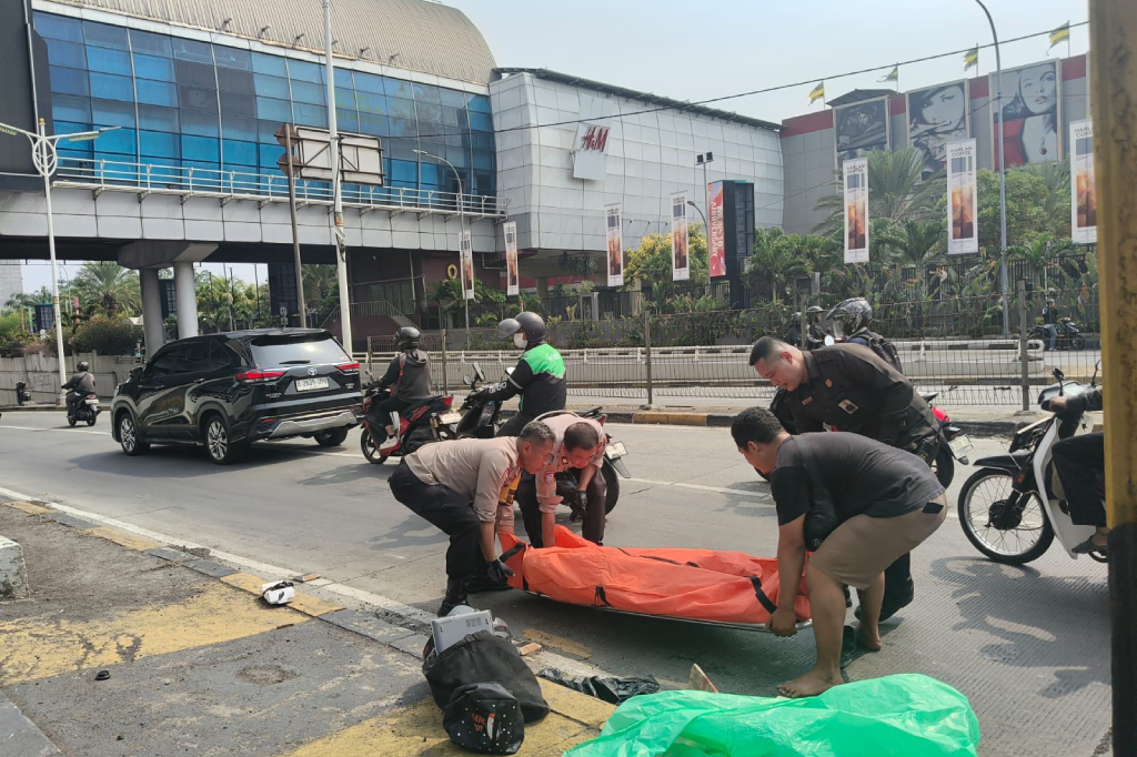 Kecelakaan Maut di Pondok Indah, Pemotor Tewas Tabrak Pembatas Jalan Underpass