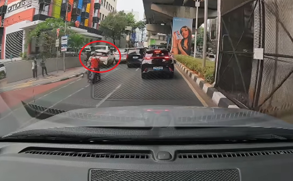 Sopir Mobil Listrik Ngaku Melamun dan Ngantuk saat Tabrak 4 Kendaraan dan Lindas Pengemudi Ojol