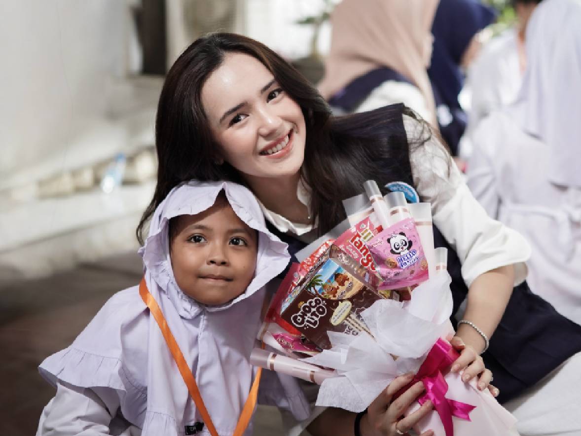 Beby Tsabina Ulang Tahun ke-24, Rayakan Hari Spesial Bareng Anak-Anak Panti Asuhan