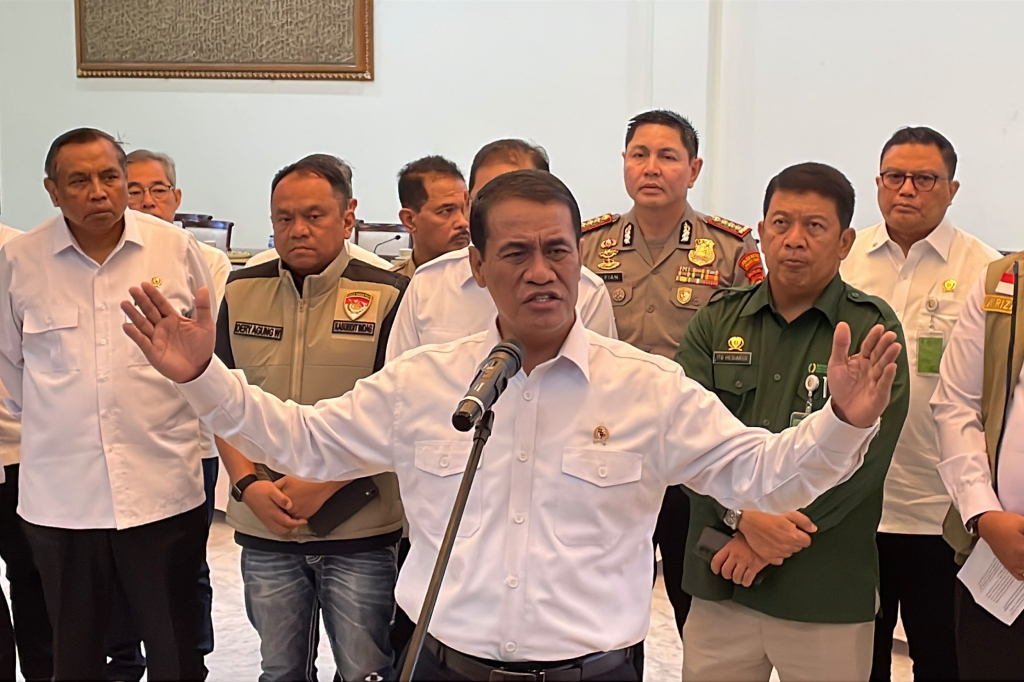 Mentan Amran Buka Layanan Aduan Beras SPHP, Lapor Penyelewengan di Nomor Ini
