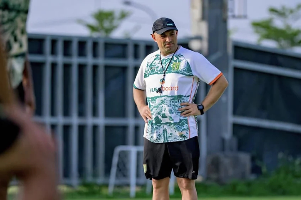 Bernardo Tavares Cium Bahaya Jelang Persebaya vs Persijap, Waspadai Taktik Tim Juru Kunci