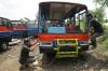 Melihat Proses Pemotongan Rangka Metromini  - Bagian 10
