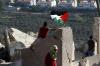 Warga Palestina Bentrok dengan Tentara Israel, Ratusan Orang Terluka - Bagian 9