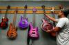 Keren, Gitar Buatan Industri Rumahan Tembus Pasar Luar Negeri - Bagian 1