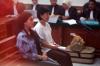 Jadi Saksi Kasus First Travel, Syahrini Pakai Jam Rolex Rp20 M - Bagian 3