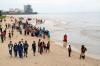 Warga Balikpapan Gotong Royong Bersihkan Pantai Kilang Mandiri - Bagian 1