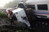 Kereta Tabrak Truk Trailer di Ngawi, Masinis Tewas - Bagian 1