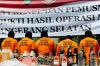 Tewaskan Banyak Orang, Ribuan Botol Miras Oplosan Dimusnahkan - Bagian 4