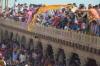 Serunya Melempar Serbuk Warna-warni di Festival Holi India - Bagian 15