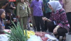 DPR Minta KPK Tindak Lanjuti Aksi Bupati Pasang Stiker Foto Diri di Bansos Covid-19