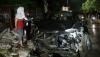 Terjebak Macet di Cengkareng, Nissan X Trail Ringsek Ditabrak KRL