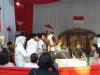 Sandi dan Guruh Soekarnoputra Cipika-Cipiki di TPS 02