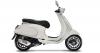 Tunggangi Skuter Vespa Ini Tidak Perlu Punya SIM