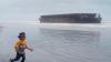 Tersapu Badai, Kapal Tongkang Terdampar di Pantai Aceh Barat