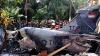 Puluhan Prajurit TNI Evakuasi Bangkai Pesawat Tempur yang Jatuh di Kampar Riau