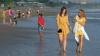 Tanpa Masker, Wisatawan Berkunjung ke Pantai Berawa Bali - Bagian 1