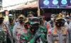 Tinjau Kesiapan New Normal, Panglima TNI-Kapolri Blusukan ke Pasar Singosari Malang