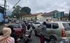 Jalur Tawangmangu Dipadati Kendaraan Wisatawan