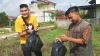 Keterlaluan, YouTuber Ini Tiru Ferdian Paleka Bikin Prank Bagi-Bagi Daging Isi Sampah