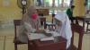 Belajar Online, Siswi SD di Palembang Numpang Wifi di Kantor Kecamatan