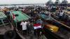 Meriahkan HUT RI, Prajurit TNI AL Bagikan 1.000 Bendera Merah Putih - Bagian 2