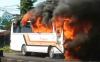 Bus Karyawan Mendadak Terbakar saat Parkir di Pinggir Jalan Pantura Kendal