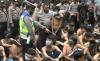 Demo Tolak Omnibus Law di Subang, Ratusan Remaja Turunkan Bendera Merah Putih