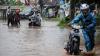 Banjir Setinggi 50 Cm Rendam Jalan Cibiru Bandung 