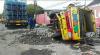 Dump Truk Terguling Ditabrak Tronton Muatan Galon, Jalur Malang-Surabaya Macet