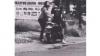 Viral Sepasang Kekasih Cekcok di Pinggir Jalan Kota Surabaya, Netizen Malah Salfok ke Baliho