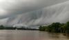 Penampakan Langka Awan Arcus Mirip Gelombang Tsunami di Kubu Raya, Ini Penjelasan BMKG