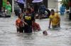 Tingginya Curah Hujan dan Penurunan Tanah Akibatkan Banjir Terjang Rumah