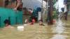 Banjir Setinggi 2 Meter Rendam Permukiman Warga Bidara Cina - Bagian 2