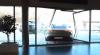 Setelah Bakar Mercedes-AMG, Vlogger Rusia Ini Tabrakkan Porsche Taycan Turbo S di Dealer 