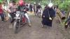 Retakan Jalan Ambles Kalibakung Meluas, Antrian Kendaraan ke Objek Wisata Guci Mengular