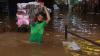 Penampakan Kios Pasar Cipulir Banjir, Pedagang Evakuasi Barang Dagangan - Bagian 2